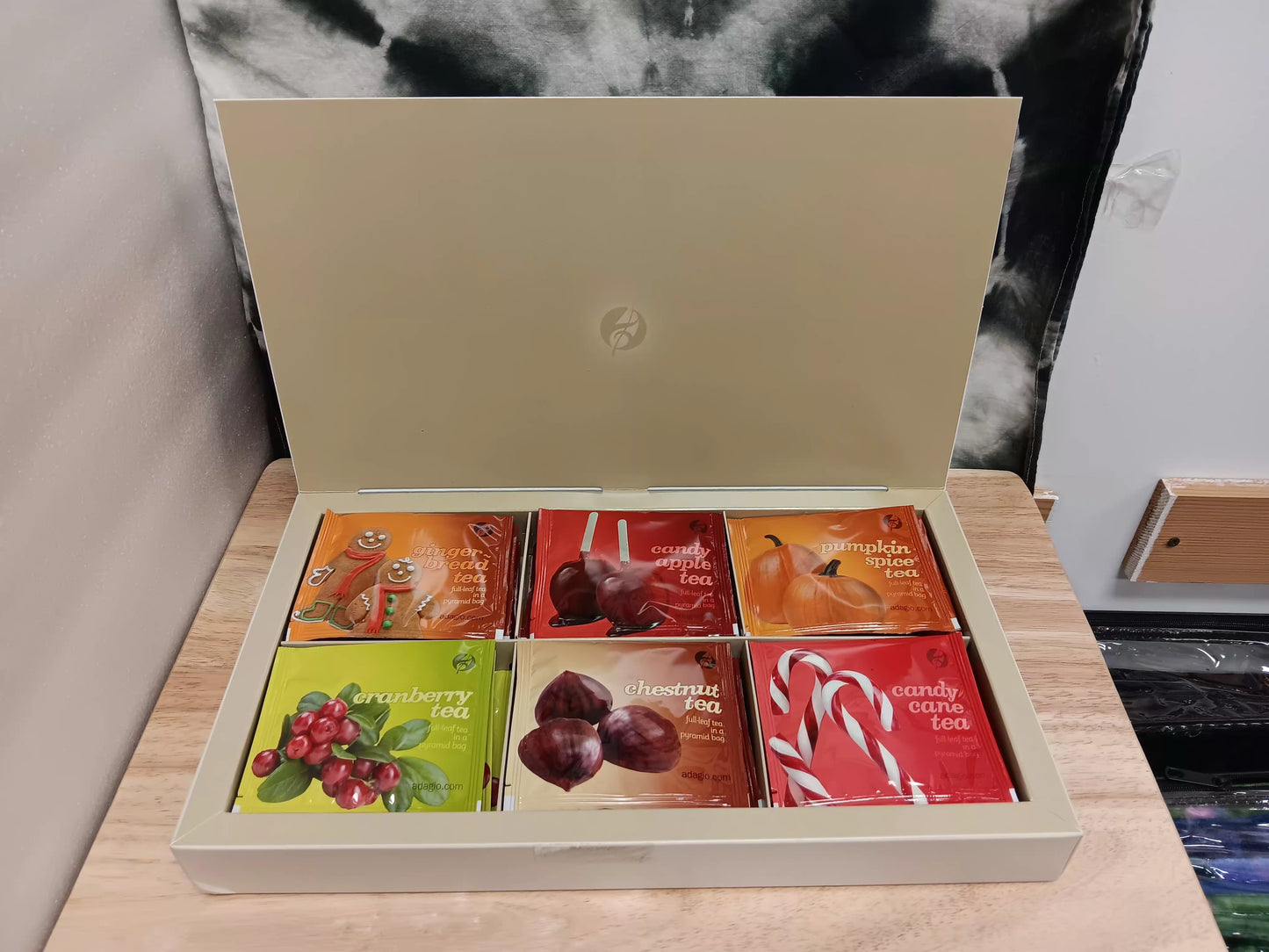 Holiday Cheer Gift Box