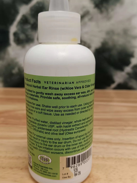 Animal Essentials Herbal Ear Rinse (4oz)